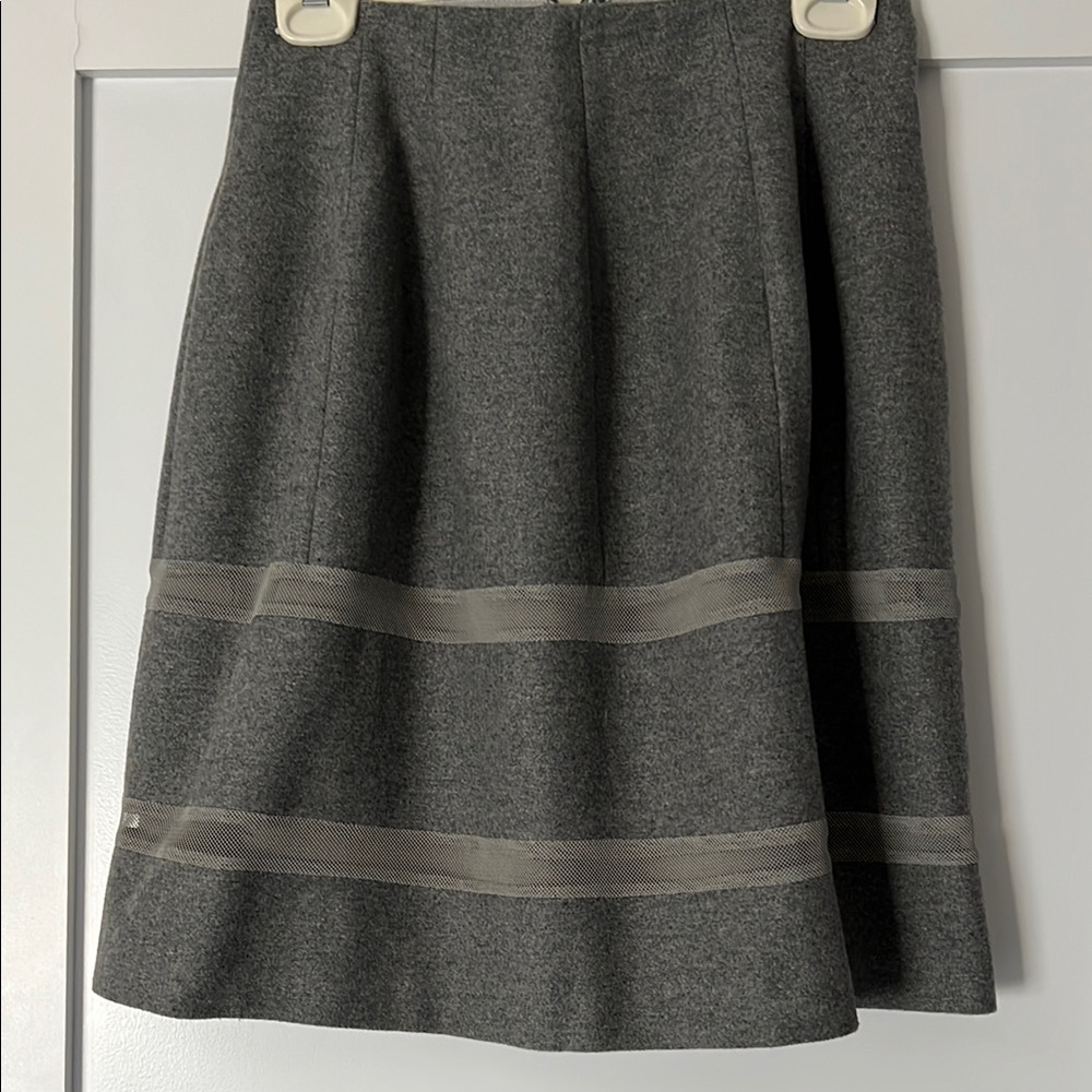 Elegant Gray Wool Skirt knee-length with detail
